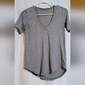 LULULEMON Gray V-Neck Women's Top